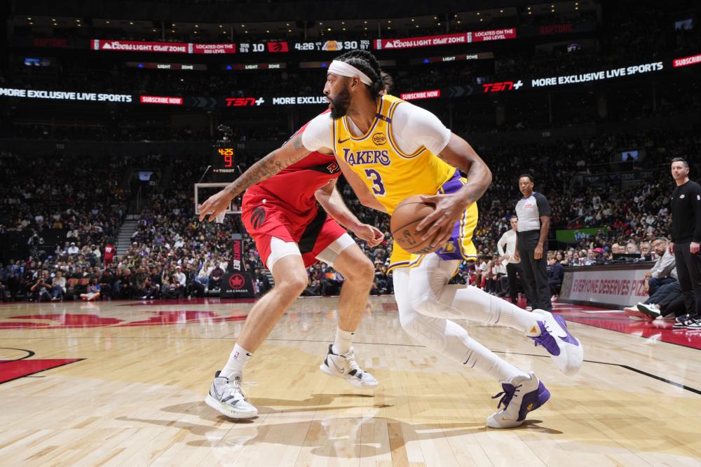 但他始终坚 但他始终坚