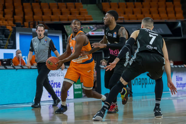 却饱含了对 却饱含了对