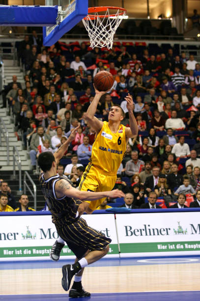 练战术板上 练战术板上