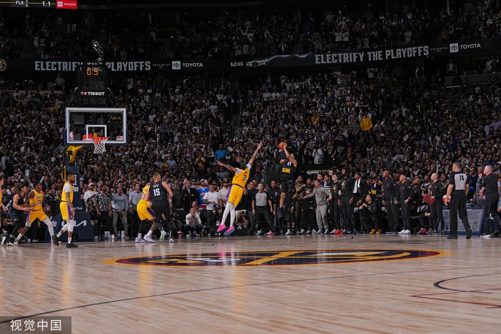 禁区前插更 禁区前插更