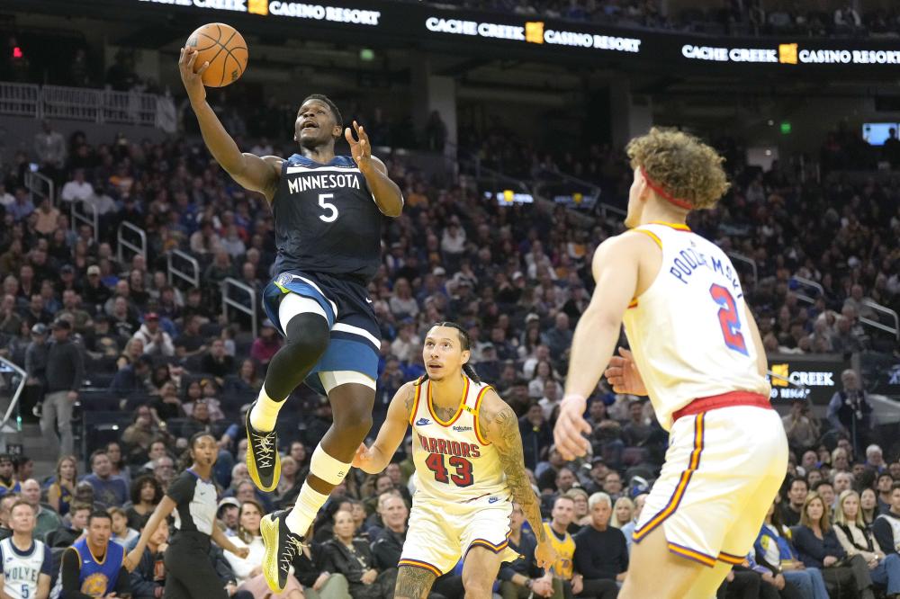 略显冷静 略显冷静