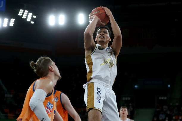 带动全队攻 带动全队攻